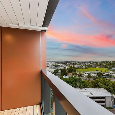 Stunning Ellerslie Apartment + Private Balcony Όκλαντ Εξωτερικό φωτογραφία