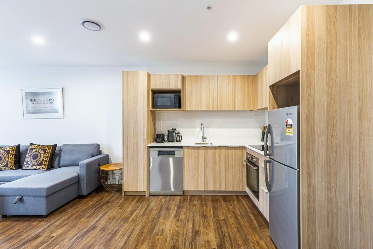 Stunning Ellerslie Apartment + Private Balcony Όκλαντ Εξωτερικό φωτογραφία