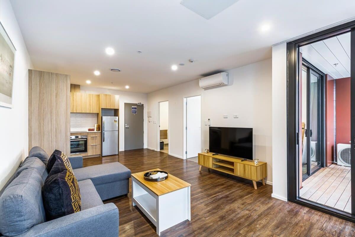Stunning Ellerslie Apartment + Private Balcony Όκλαντ Εξωτερικό φωτογραφία